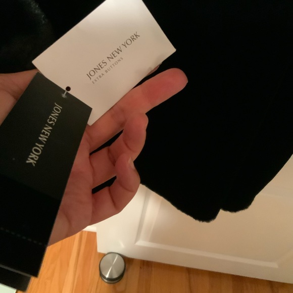 Faux Fur Jones New York Coat - Picture 4 of 5